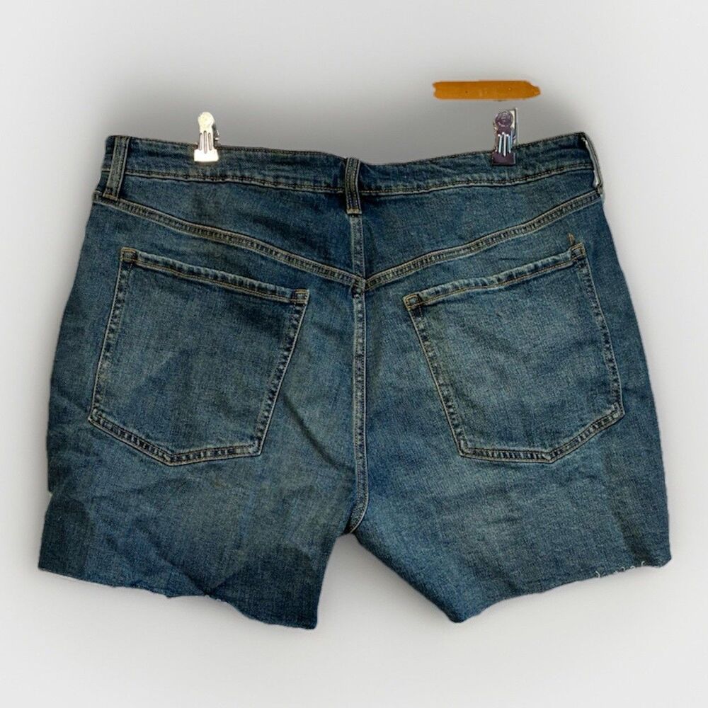 Old Navy O.G. Straight High Rise Secret Smooth Pockets Denim Shorts Womens 18 - Picture 4 of 11